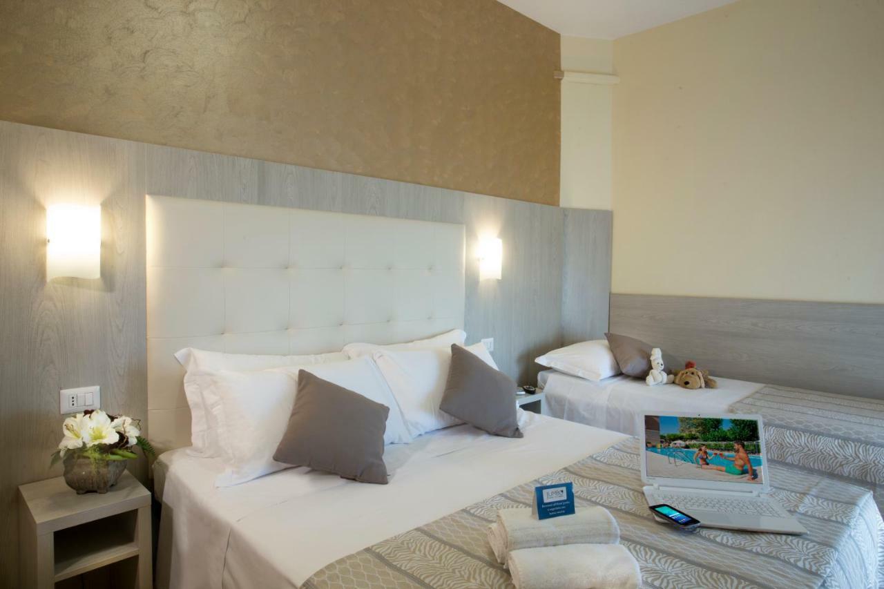 Hotel Jumbo Rimini Exterior photo